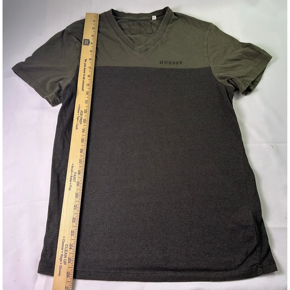 Guess Los Angeles Mens Small S‎ Colorblock V-Neck T-Shirt Olive Gray Streetwear - Picture 6 of 8
